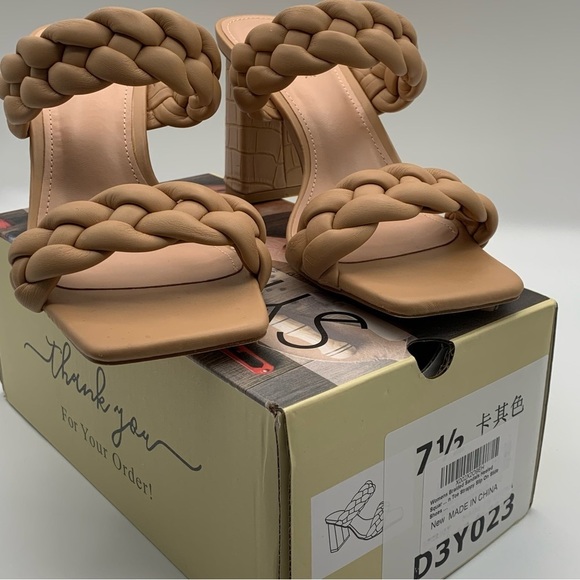 BRAIDED Slip on Sandal Size 7.5 Tan Vegan Leather Block Heel‎ Open Toe Neutral - Picture 13 of 14